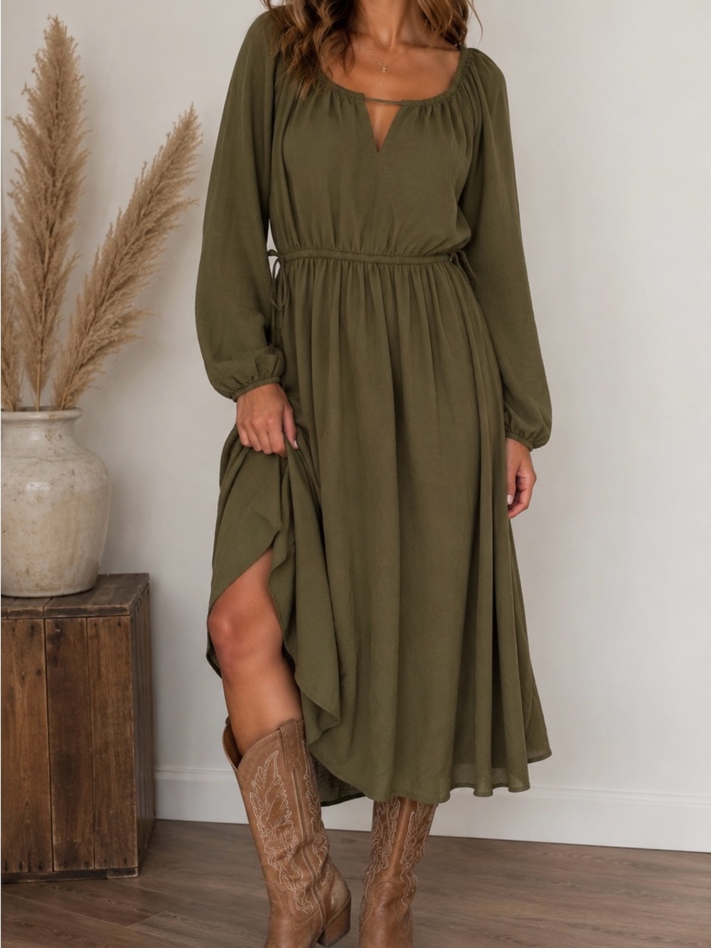 NWT Gilli Olive Green Long Sleeve Midi Dress